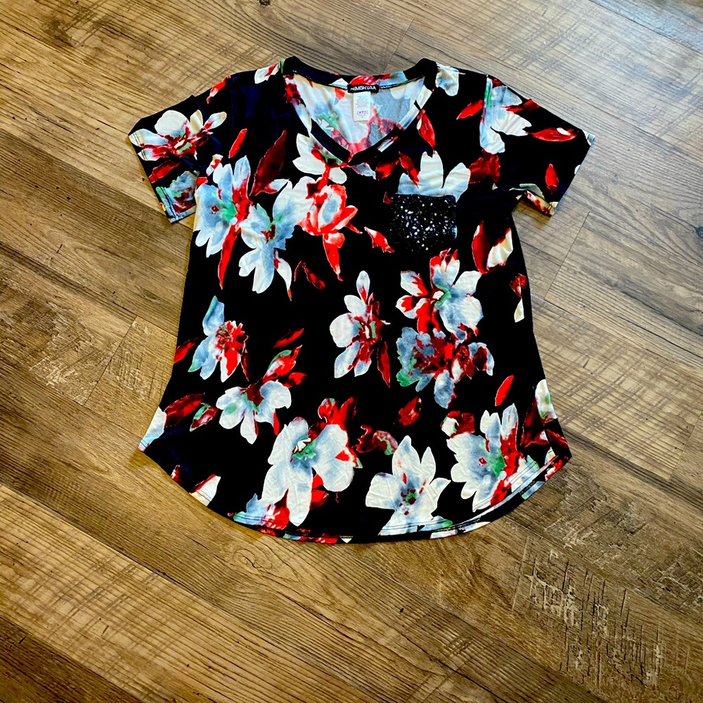Floral V-Neck Top with Sequin Pocket-size medium